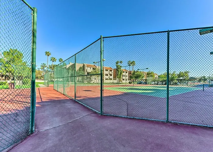 Walk To Sloan Park: W/ Pool Access In Hébergement de vacances *